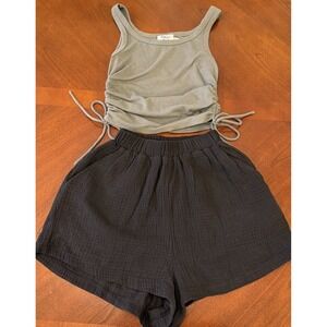 PRINCESS POLLY Lot Of 2 Top And Shorts Size 0-2